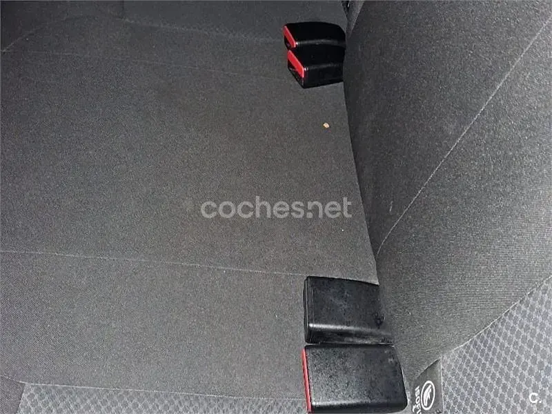 Usado Dacia Sandero Ambiance 75 CV (55 kW) 2015 Blanco Berlina