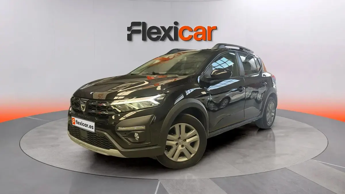 Usado Dacia Sandero Comfort 101 CV (74 kW) 2022 Negro Berlina