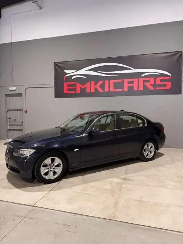 Usado BMW 325 218 CV (160 kW) 2006 Azul Berlina