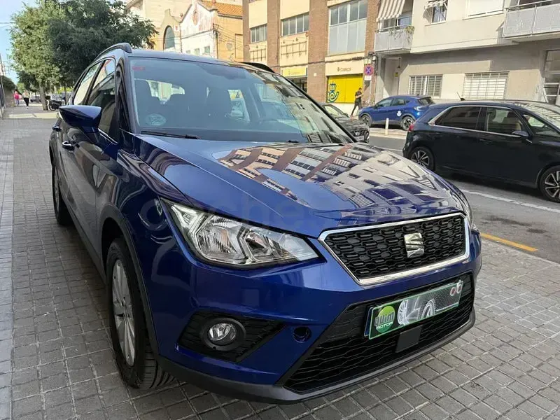 Usado Seat Arona Style 110 CV (80 kW) 2021 Azul SUV