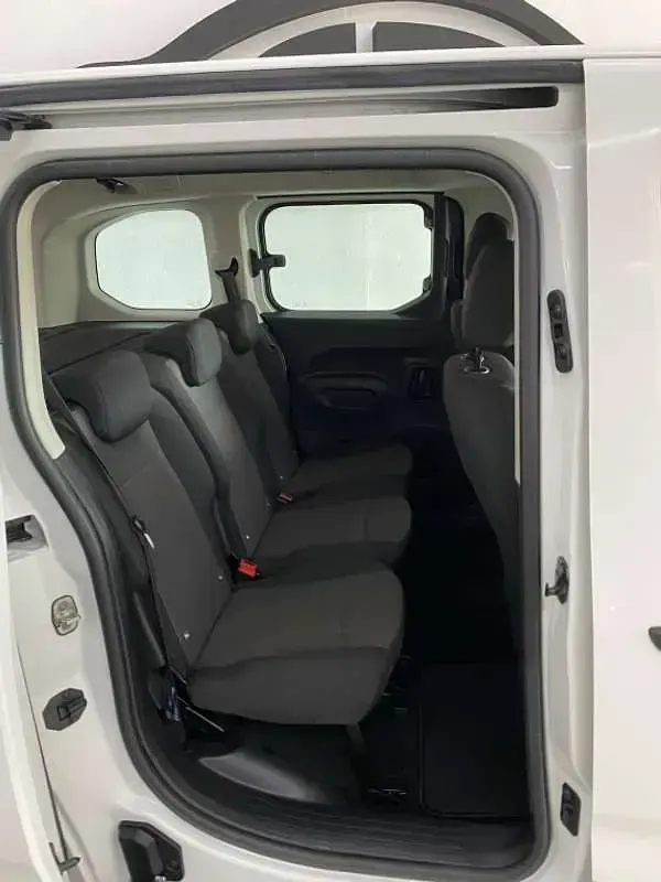 Usado Opel Combo Life Edition 102 CV (75 kW) 2021 Blanco Monovolumen