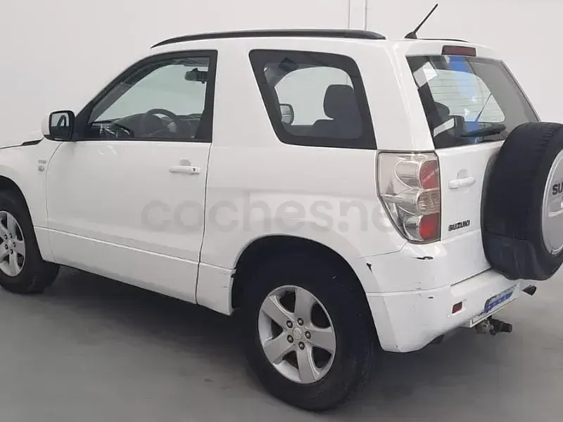 Usado Suzuki Grand Vitara 129 CV (94 kW) 2008 Blanco SUV