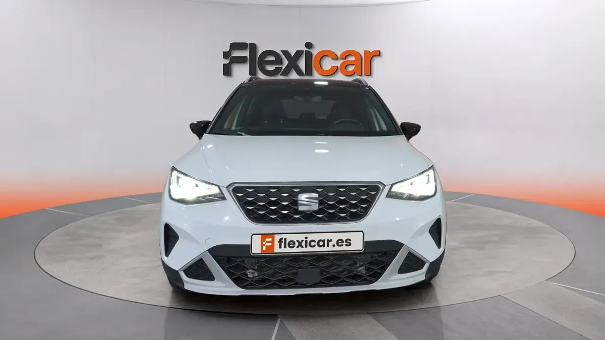 Usado Seat Arona 150 CV (110 kW) 2024 Blanco SUV