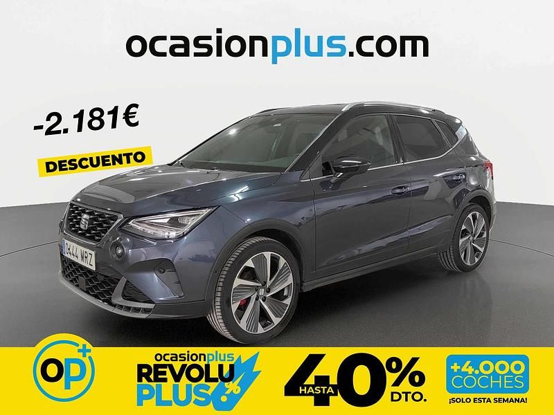 Usado Seat Arona FR 150 CV (110 kW) 2024 Gris / plata SUV