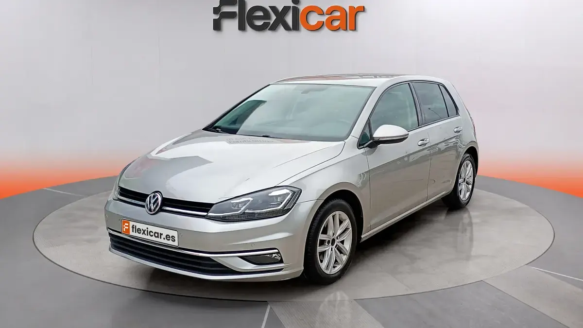Usado VW Golf VII Advance 116 CV (85 kW) 2019 Gris Familiar
