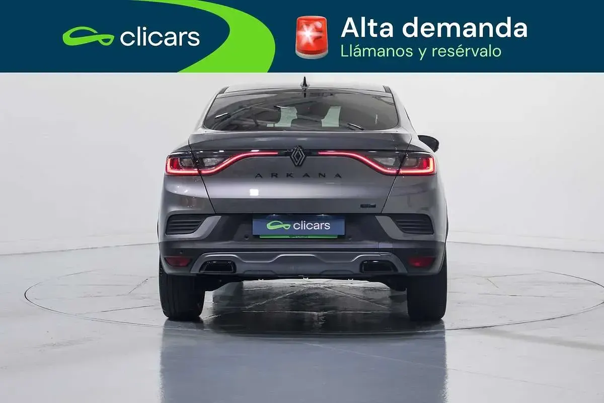 Usado Renault Arkana Esprit Alpine 143 CV (105 kW) 2025 Plateado SUV