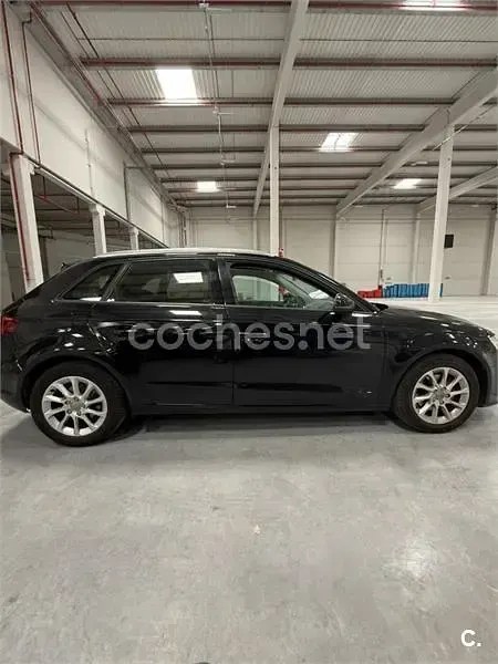 Usado Audi A3 Advanced 110 CV (80 kW) 2016 Negro Berlina
