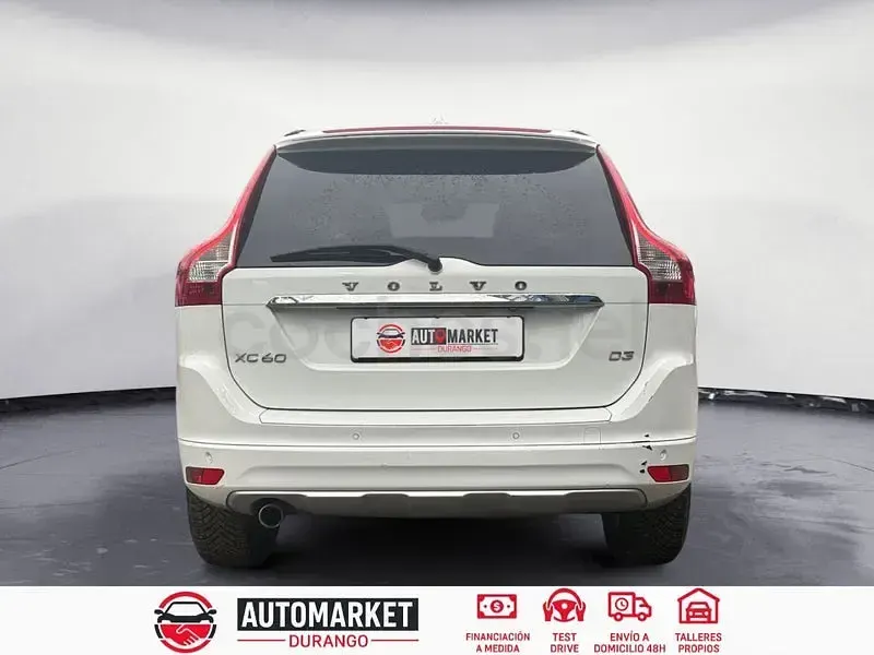 Usado Volvo XC60 Momentum 136 CV (100 kW) 2015 Blanco SUV