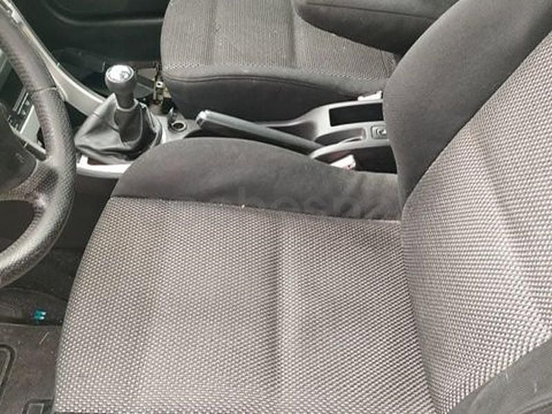 Usado Peugeot 307 90 CV (66 kW) 2006 Negro Familiar