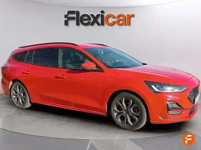Używany Ford Focus ST-Line 115 KM (84 kW) 2022 Czerwony
