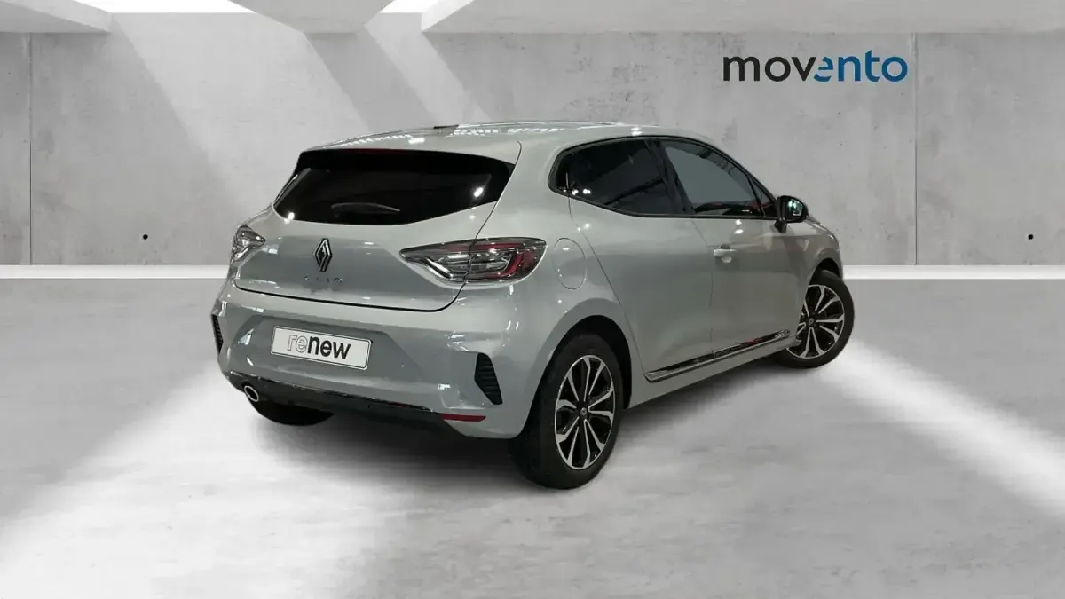 Usado Renault Clio V Techno 100 CV (73 kW) 2025 Gris Berlina