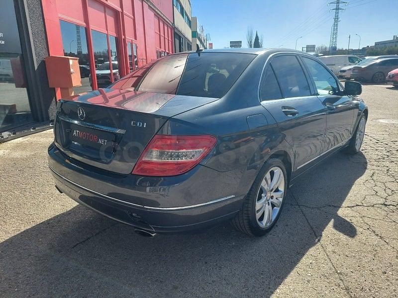 Usado Mercedes C320 Avantgarde 224 CV (164 kW) 2008 Gris / plata Berlina