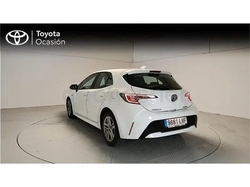 Usado Toyota Corolla Active 122 CV (89 kW) 2021 Blanco Berlina