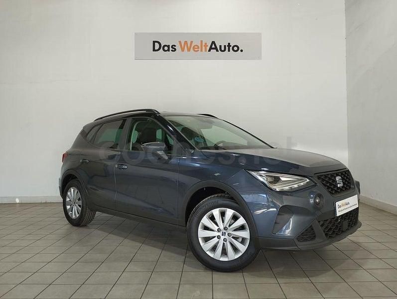 Usado Seat Arona Style 115 CV (84 kW) 2025 Gris SUV