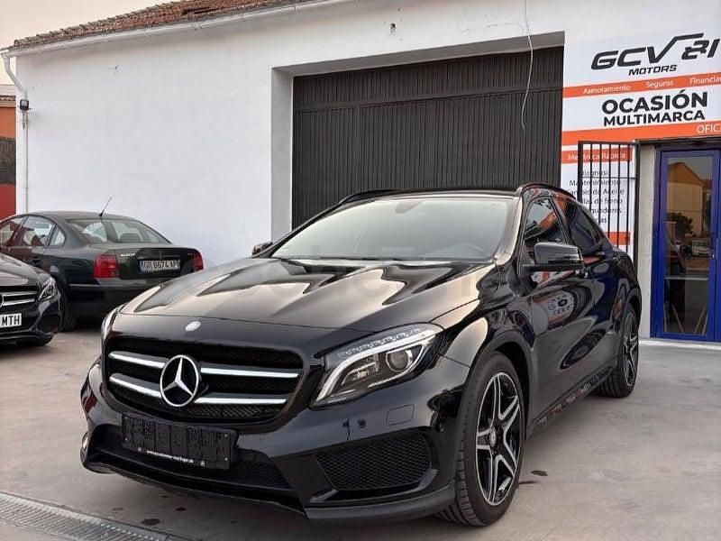 Usado Mercedes GLA250 AMG line 211 CV (155 kW) 2016 Negro SUV