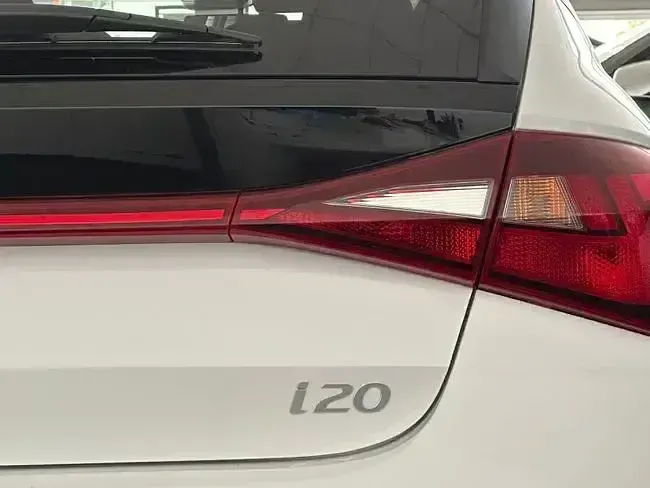 Nuevo Hyundai i20 Active 100 CV (73 kW) 2025 Blanco Utilitario