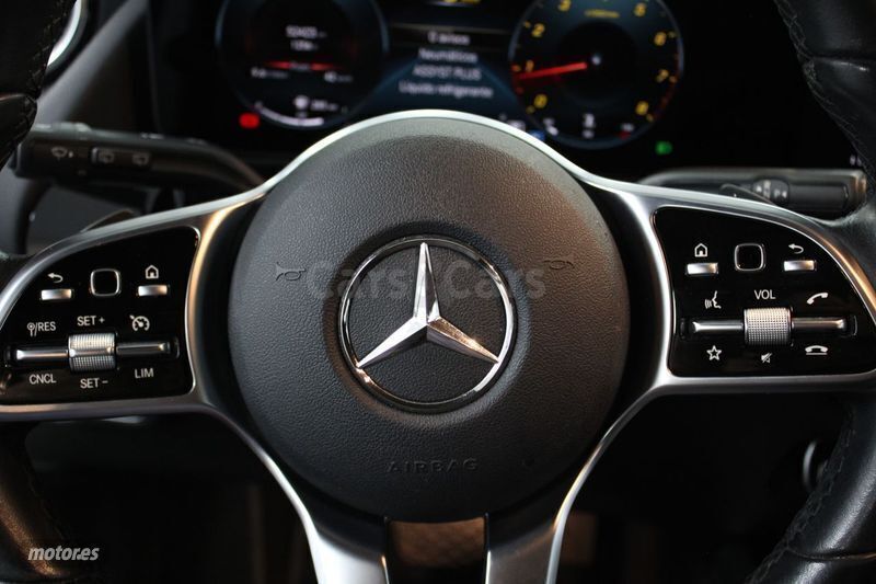 Usado Mercedes GLA180 136 CV (100 kW) 2022 Gris SUV