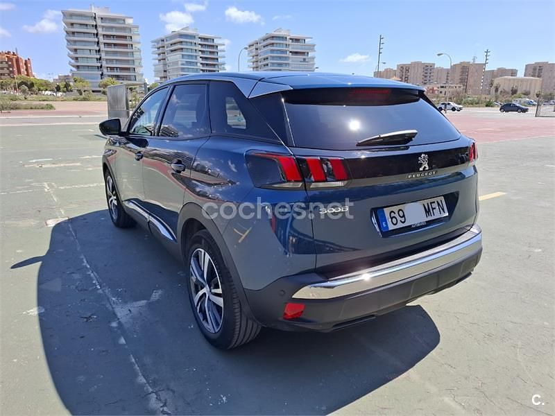 Usado Peugeot 3008 Allure 130 CV (95 kW) 2023 Azul SUV