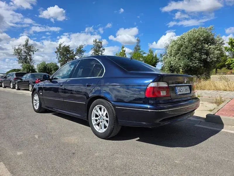 Käytetty BMW 530 Exclusive 193 HP (141 kW) 2003 Sininen Sedan
