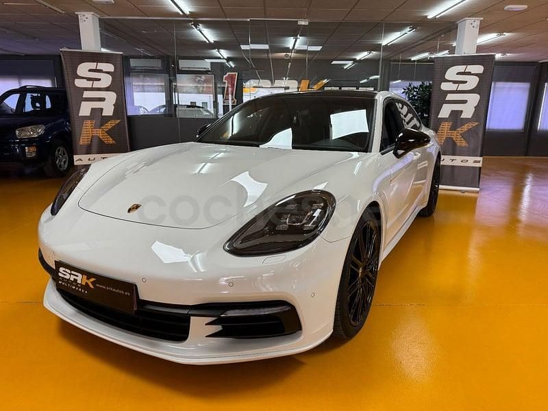 Usado Porsche Panamera Sport Turismo 330 CV (242 kW) 2018 Blanco Familiar