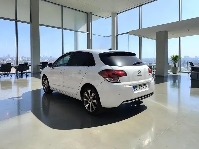 Usado Citroën C4 Feel 110 CV (80 kW) 2016 Blanco Berlina