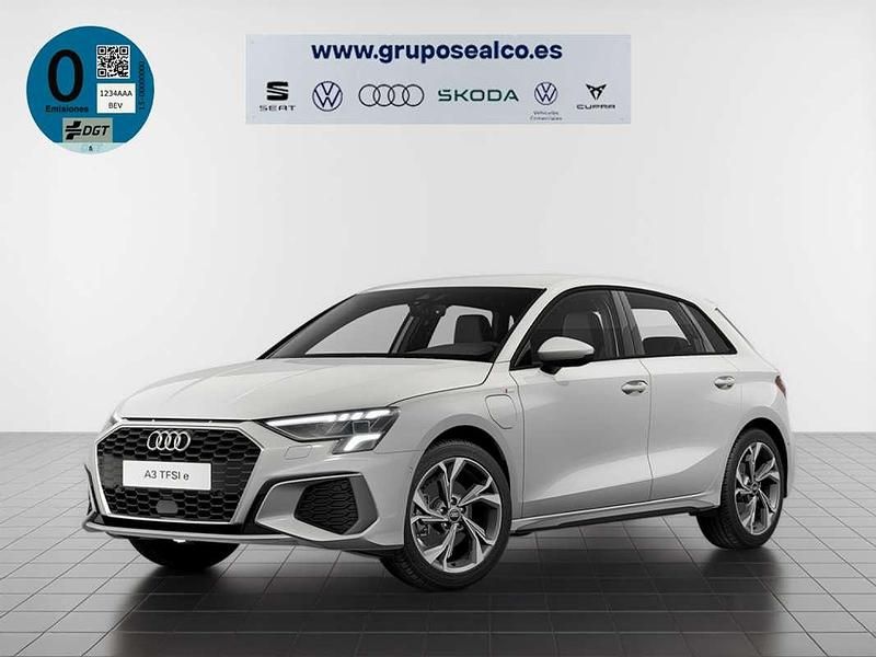 Usado Audi A3 Sportback e-tron S-Line 204 CV (150 kW) 2023 Blanco Utilitario