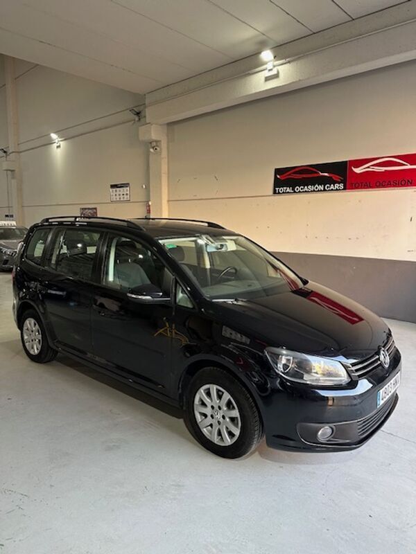 Negro Usado 2013 VW Touran Advance Monovolumen | 10.590 € (Precio justo) - Imagen 1/4