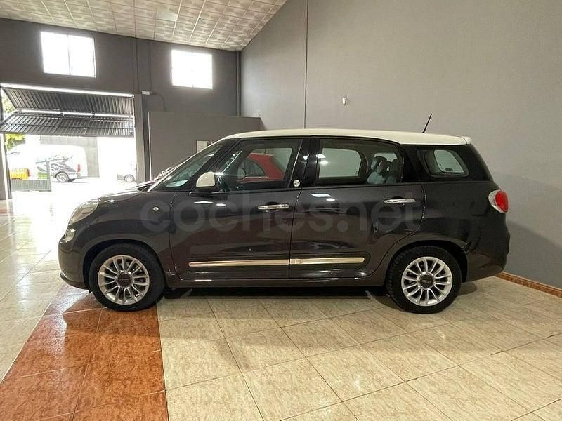 Usado Fiat 500L Living 105 CV (77 kW) 2014 Gris / plata Monovolumen