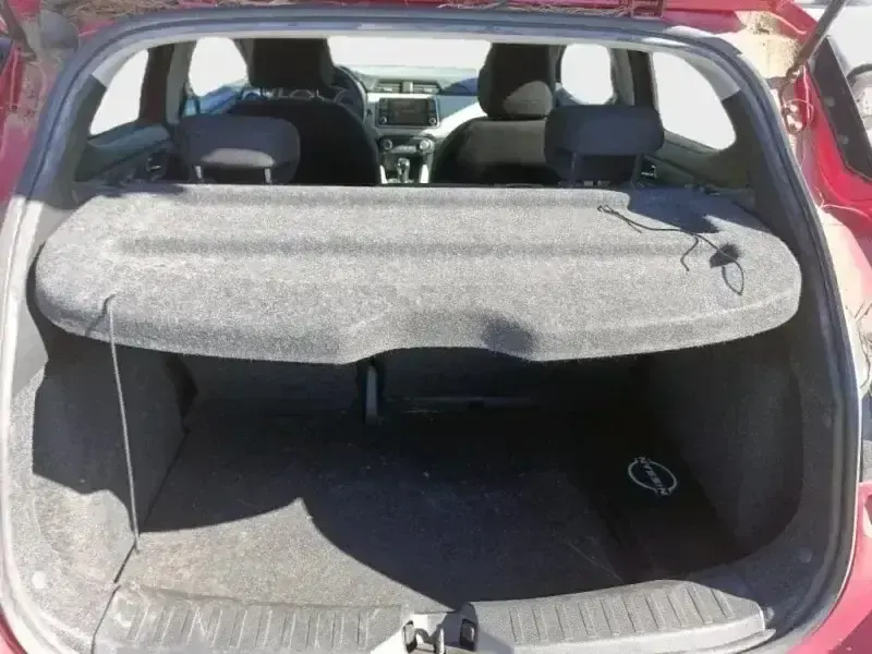 Usado Nissan Micra 92 CV (67 kW) 2021 Rojo Utilitario