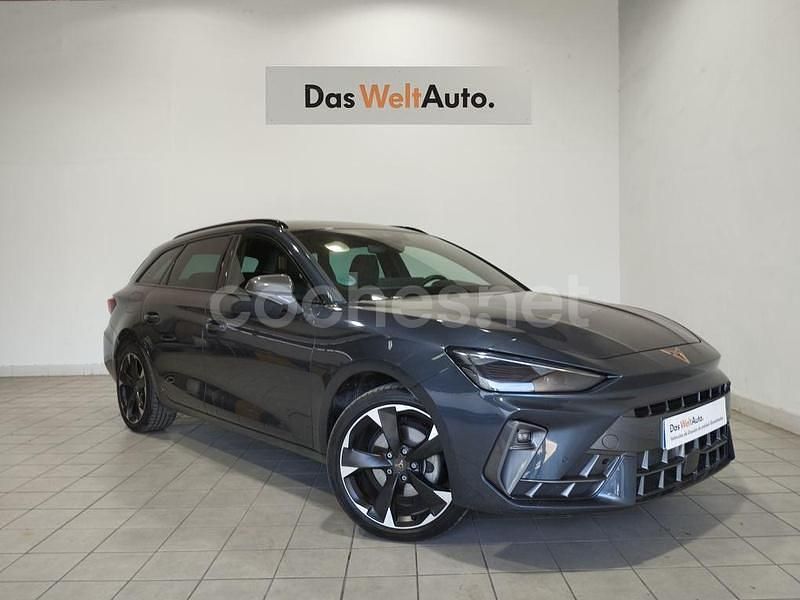 Gris Usado 2024 Cupra Leon Familiar | 28.690 € (Precio justo) - Imagen 1/4
