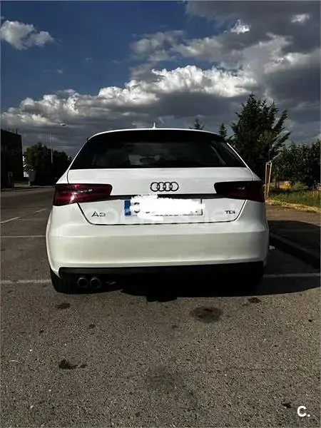Usado Audi A3 Attraction 150 CV (110 kW) 2012 Blanco Utilitario