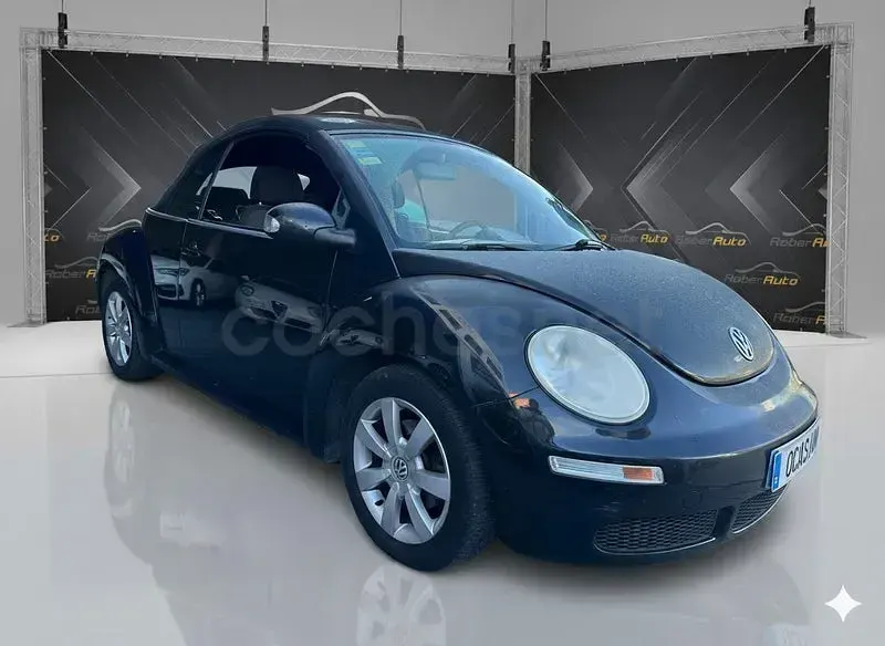 Begagnad VW New Beetle 105 HK (77 kW) 2007 Svart Halvkombi