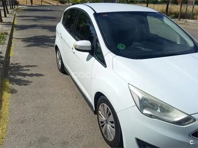 Usado Ford C-MAX Trend 120 CV (88 kW) 2016 Blanco Monovolumen