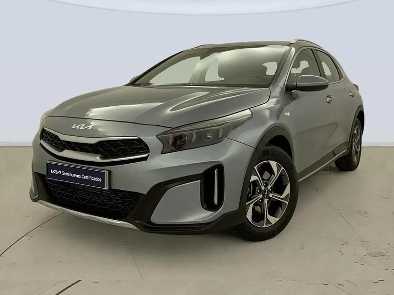 Usado Kia XCeed 140 HP (102 kW) 2025 Cinzento SUV
