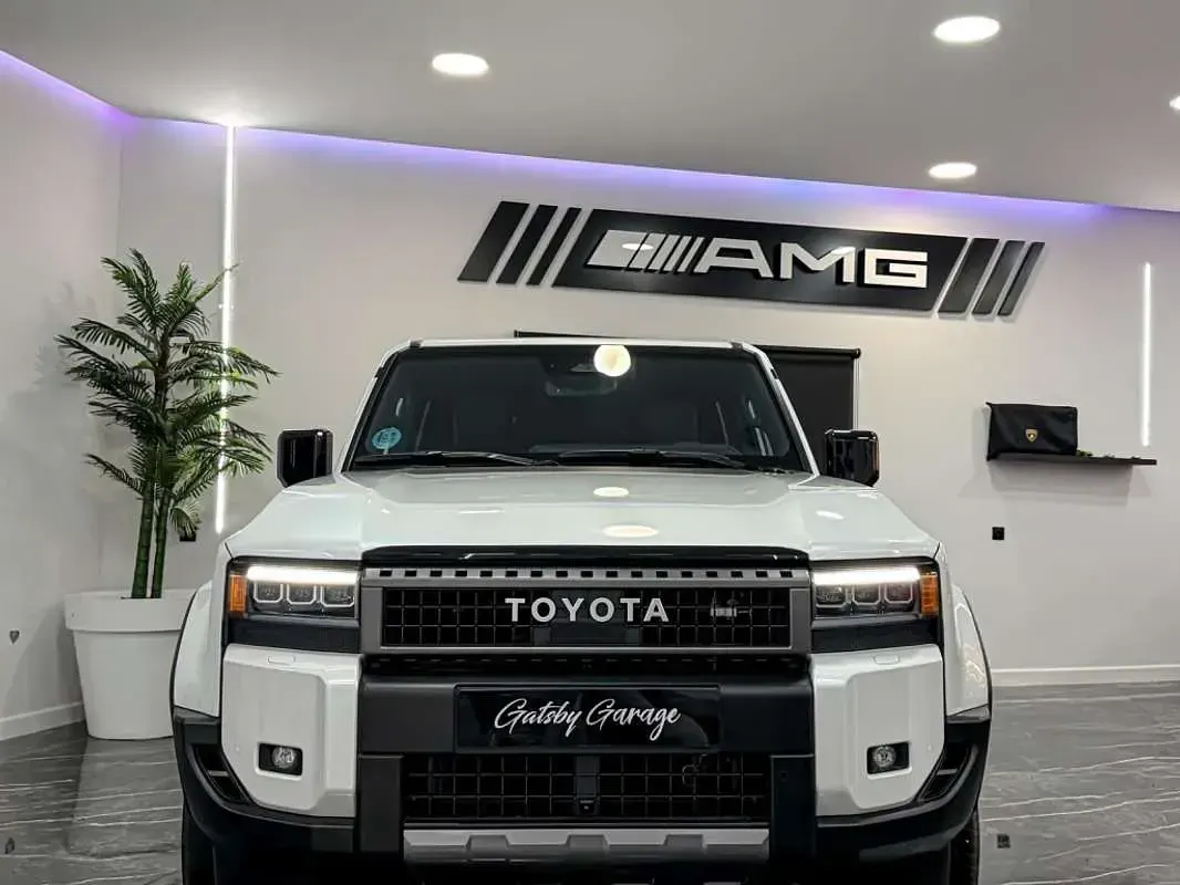 Usado Toyota Land Cruiser 207 CV (152 kW) 2025 Blanco SUV