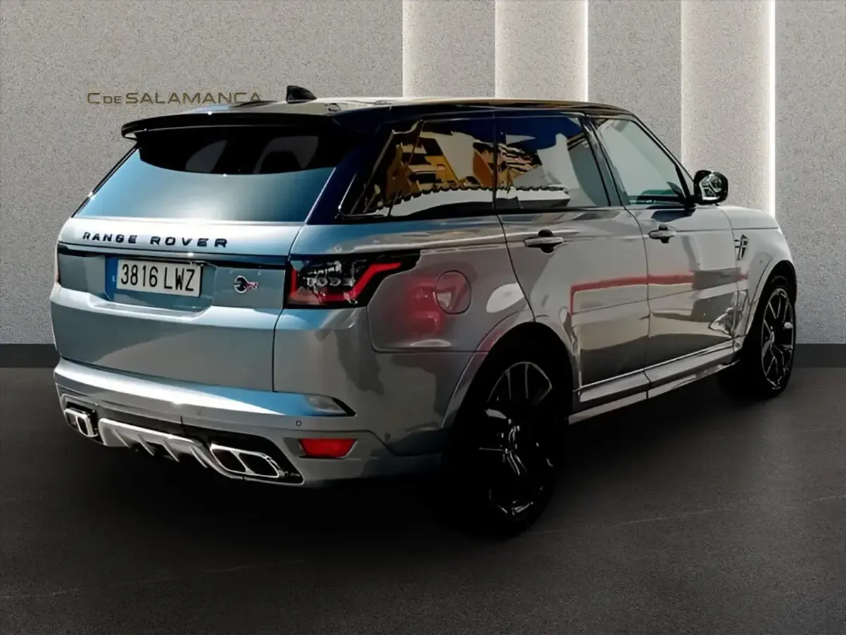 Usado Land Rover Range Rover Sport SVR 575 CV (422 kW) 2022 Gris metalizado SUV