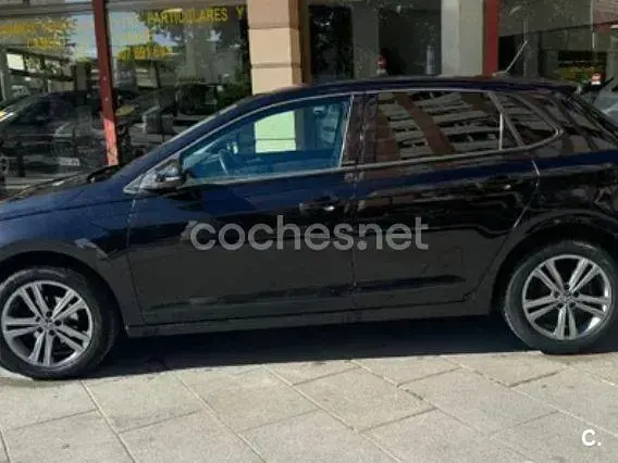 Usado VW Polo 95 CV (69 kW) 2021 Negro Utilitario