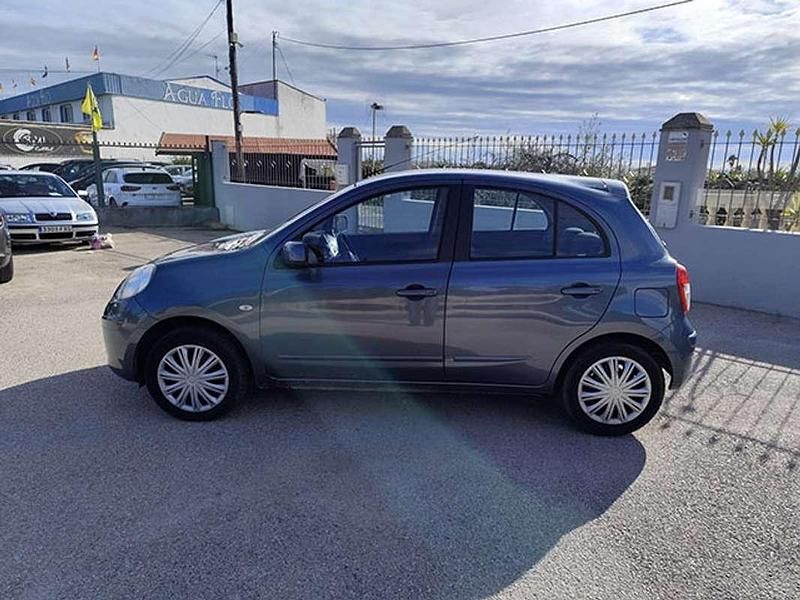 Usado Nissan Micra Acenta 80 CV (58 kW) 2012 Gris Utilitario