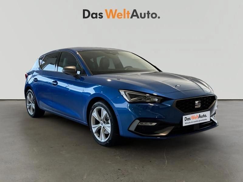Usado Seat Leon FR 110 CV (80 kW) 2024 Azul
