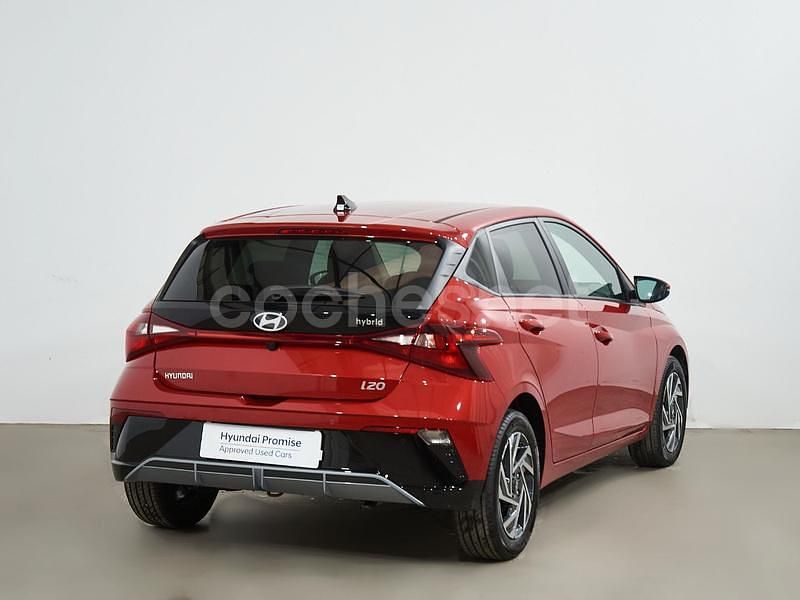 Nuevo Hyundai i20 100 CV (73 kW) 2025 Granate Berlina