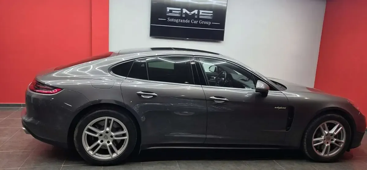 Usado Porsche Panamera 4 462 CV (339 kW) 2018 Gris Utilitario