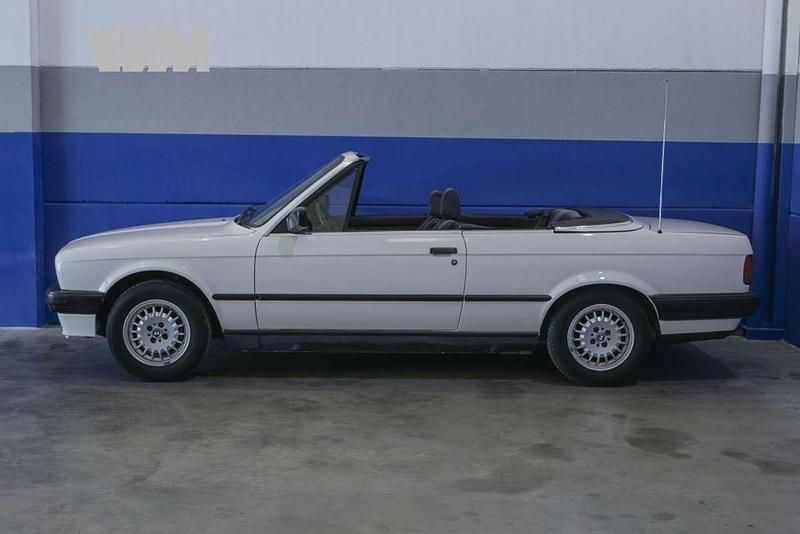 Usado BMW 318 Cabriolet 115 CV (84 kW) 1991 Blanco Descapotable