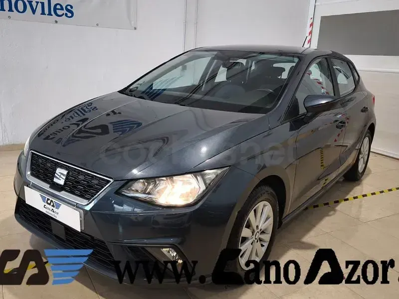 Usado Seat Ibiza Style 80 CV (58 kW) 2019 Gris / plata Utilitario