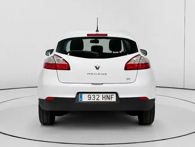 Usado Renault Mégane III Authentique 90 CV (66 kW) 2012 Blanco Berlina