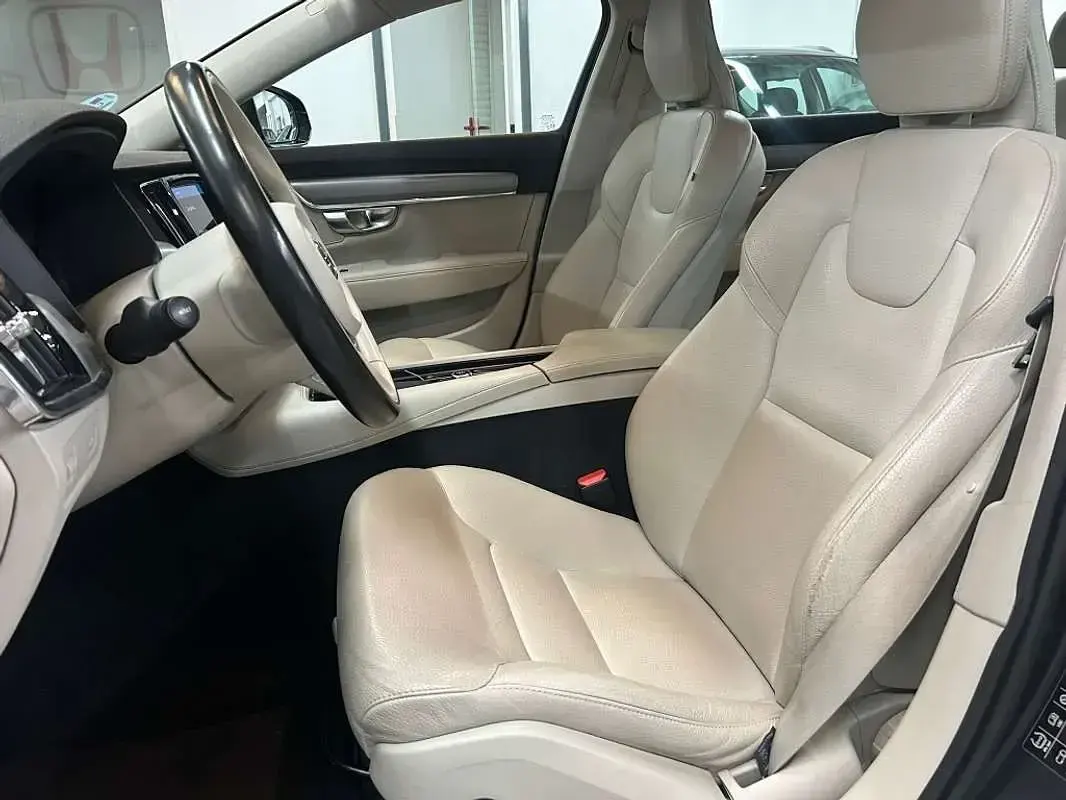 Usado Volvo V90 Business Edition 190 CV (139 kW) 2020 Negro Familiar
