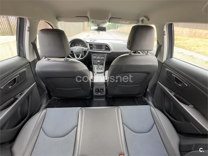 Usado Seat Leon I-Tech 105 CV (77 kW) 2015 Gris / plata Berlina