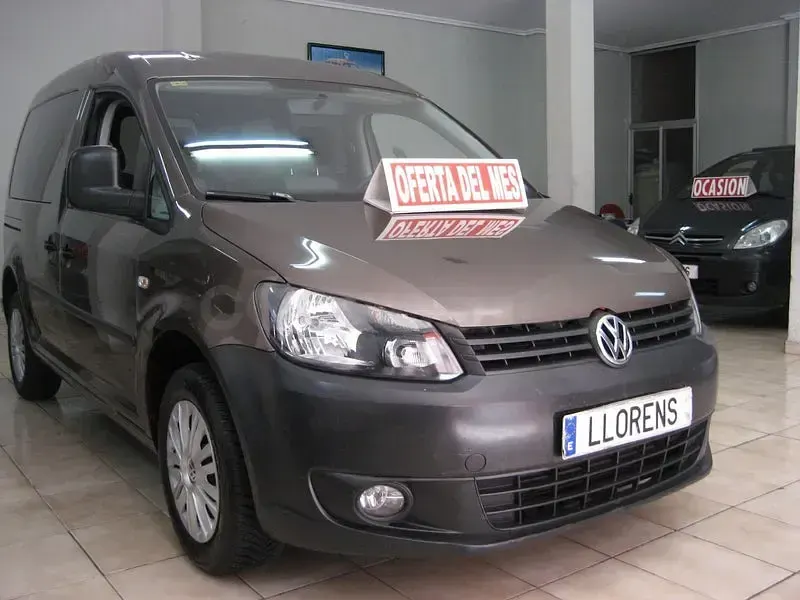 Usado VW Caddy Comfortline 102 CV (75 kW) 2014 Marrón Monovolumen