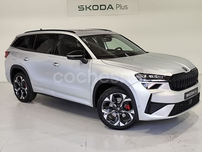 Gris / plata Nuevo 2025 Skoda Kodiaq RS SUV | 52.900 € - Imagen 1/4