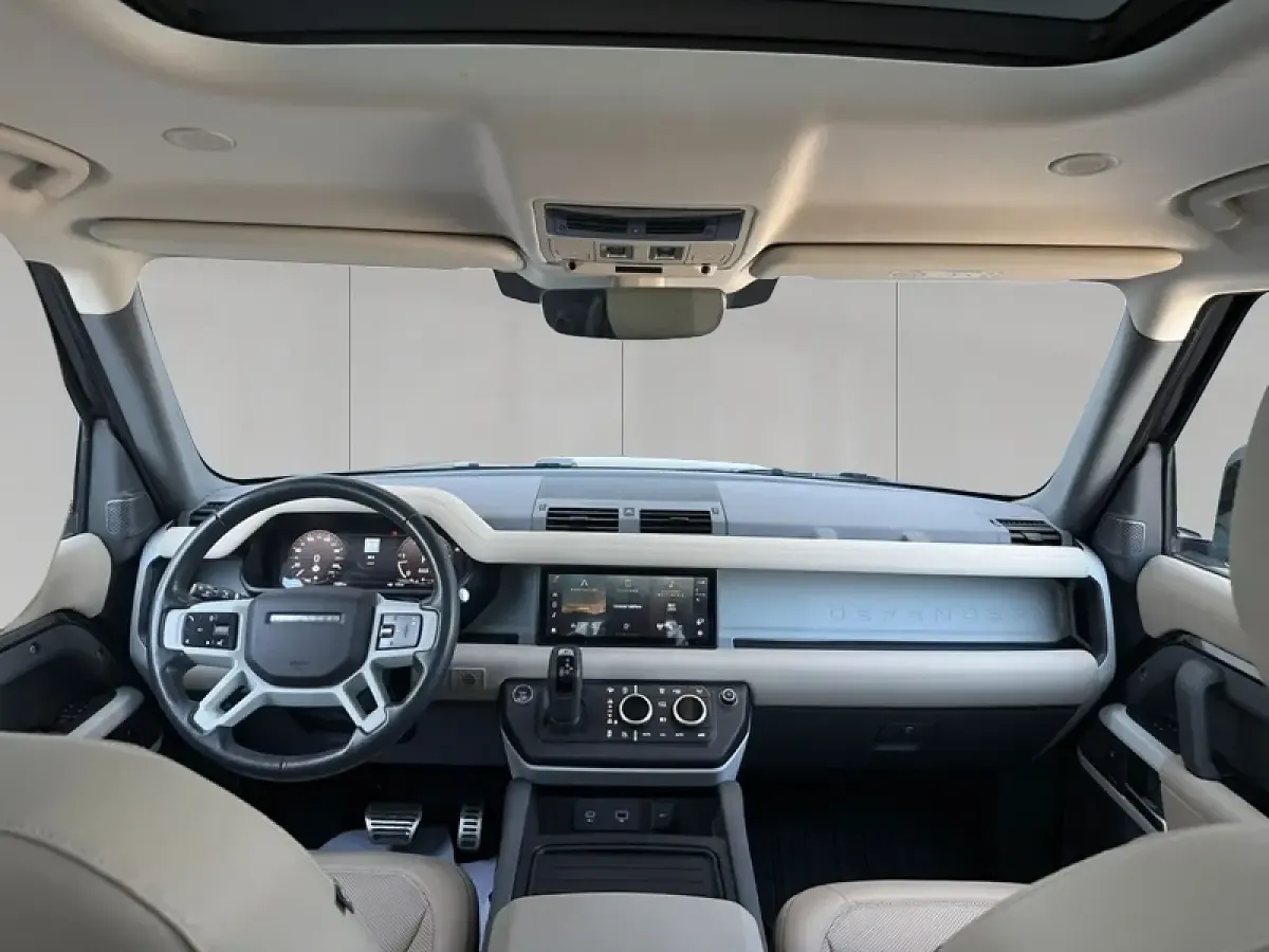 Usado Land Rover Defender SE 249 CV (183 kW) 2022 Santorini black SUV