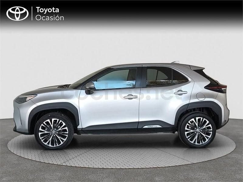 Usado Toyota Yaris Cross Style 116 CV (85 kW) 2022 Gris / plata SUV